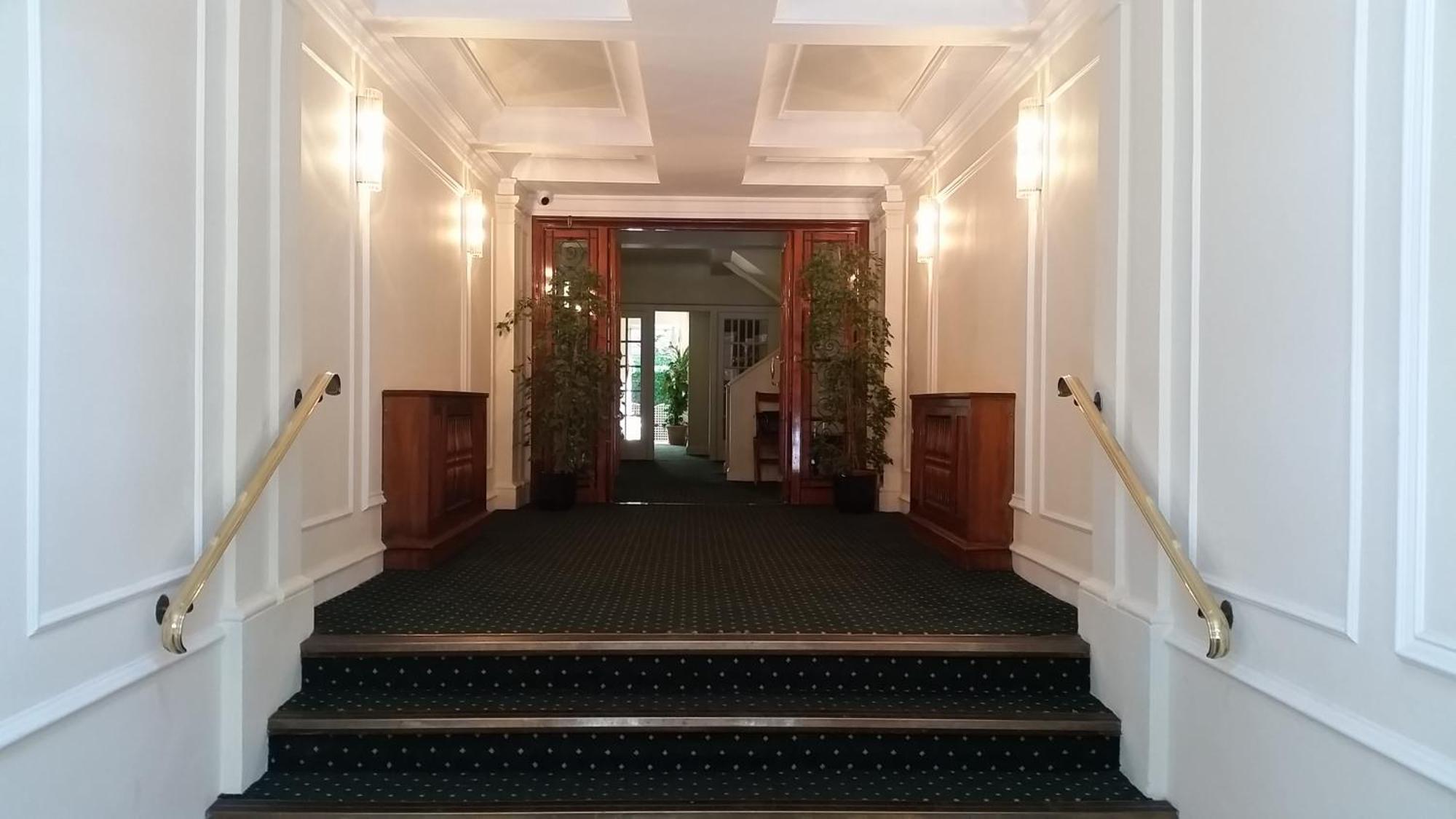 Pelham Court Apartments ロンドン エクステリア 写真